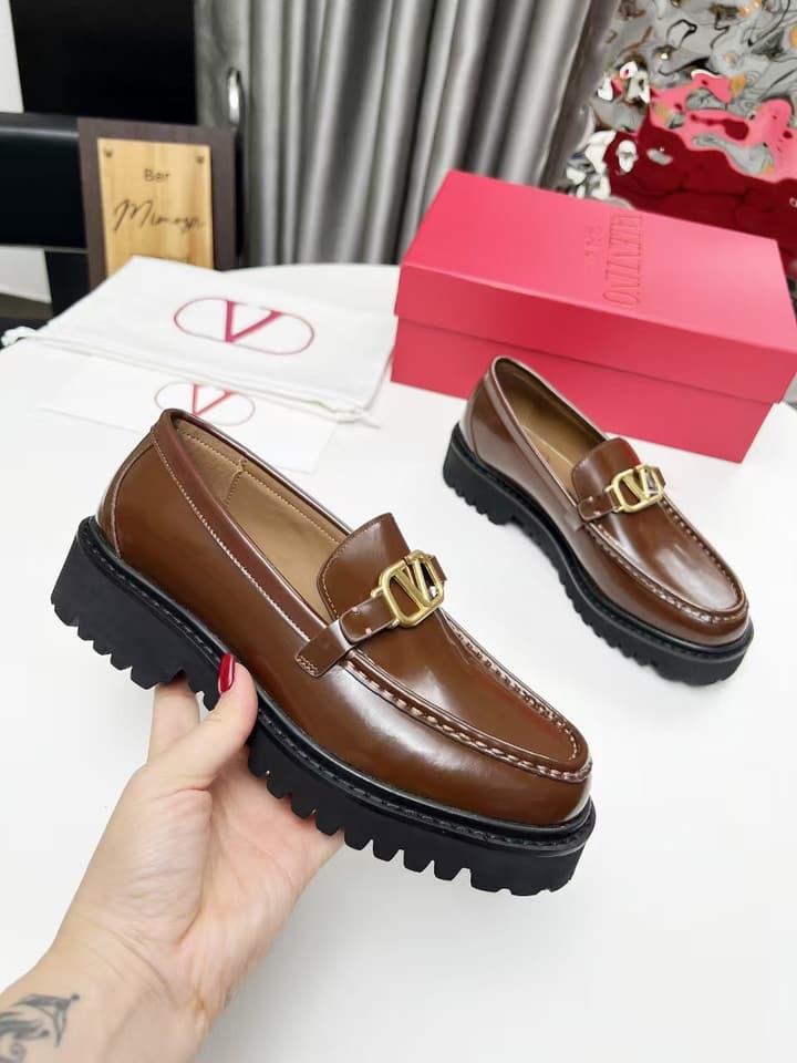 Valentino Logo Buckle Polished Leather Loafers – 2024 in Classic Black