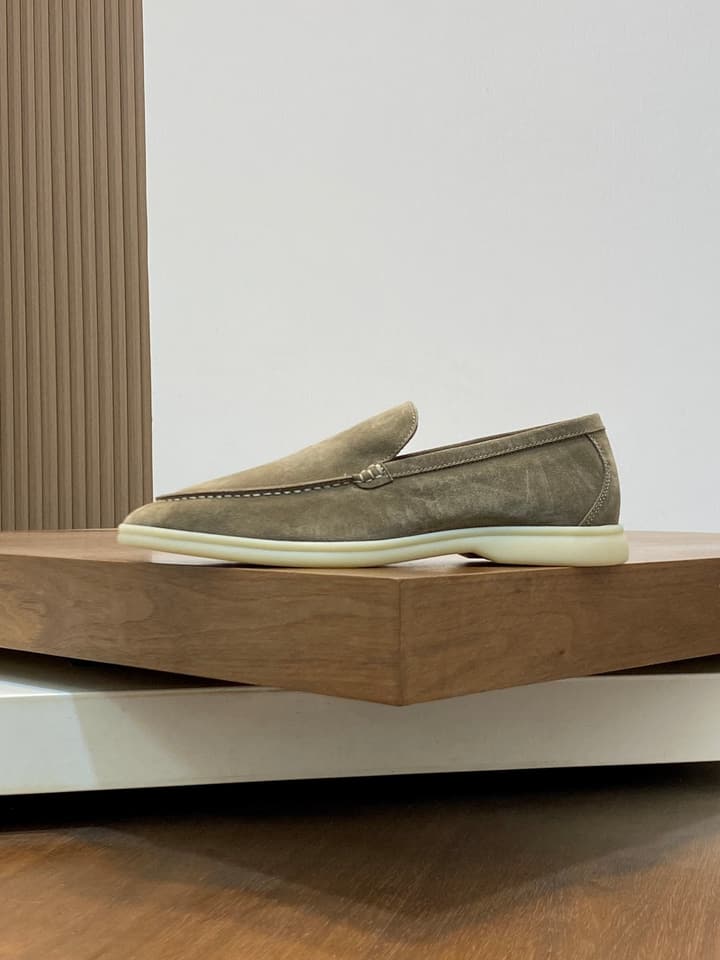 Loro Piana Unisex Suede Leather Loafers in Cream Suede