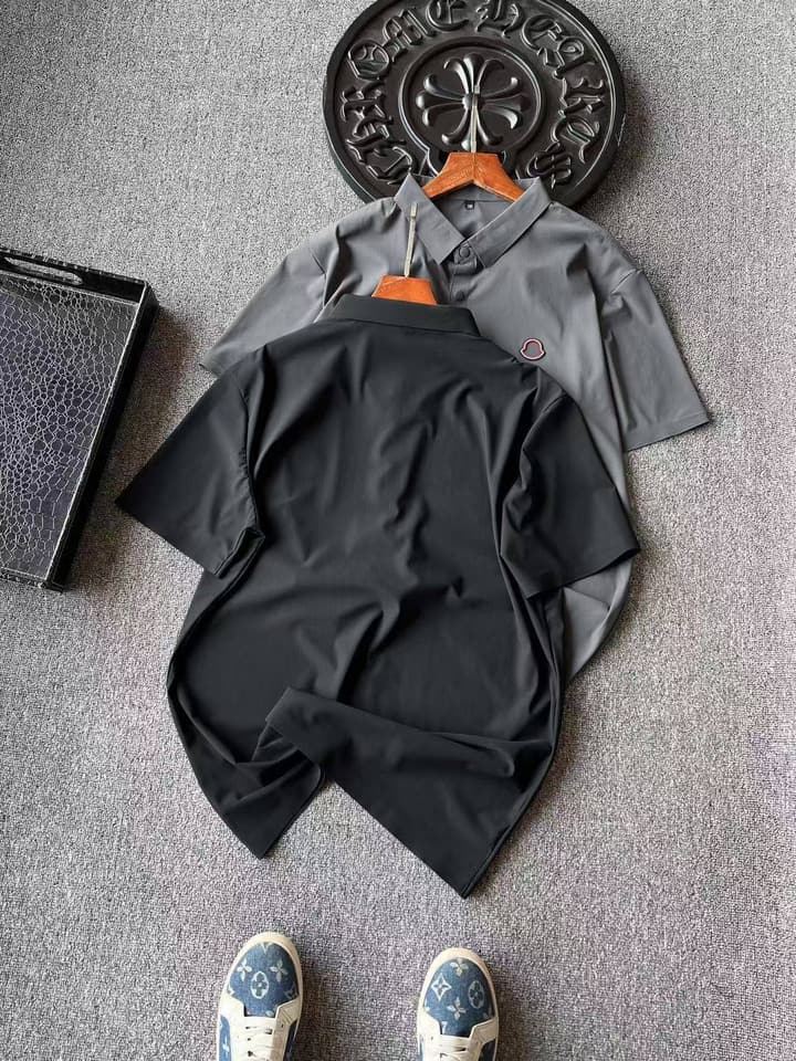 Moncler Seamless Business Casual Polo Shirt in Grey