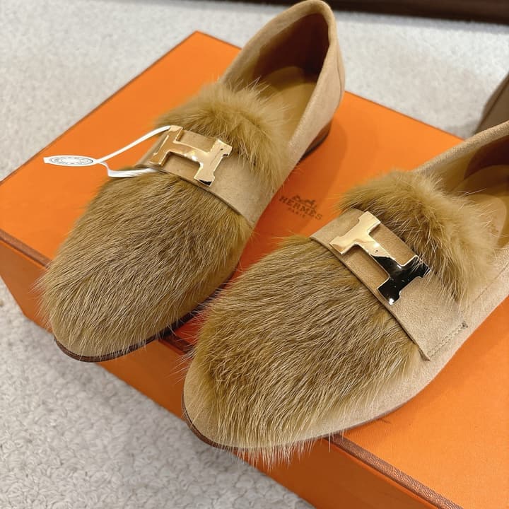 Hermès Mink Suede Loafers & Mules – Autumn/Winter Collection in Pale Tan Suede With Silver Hardware