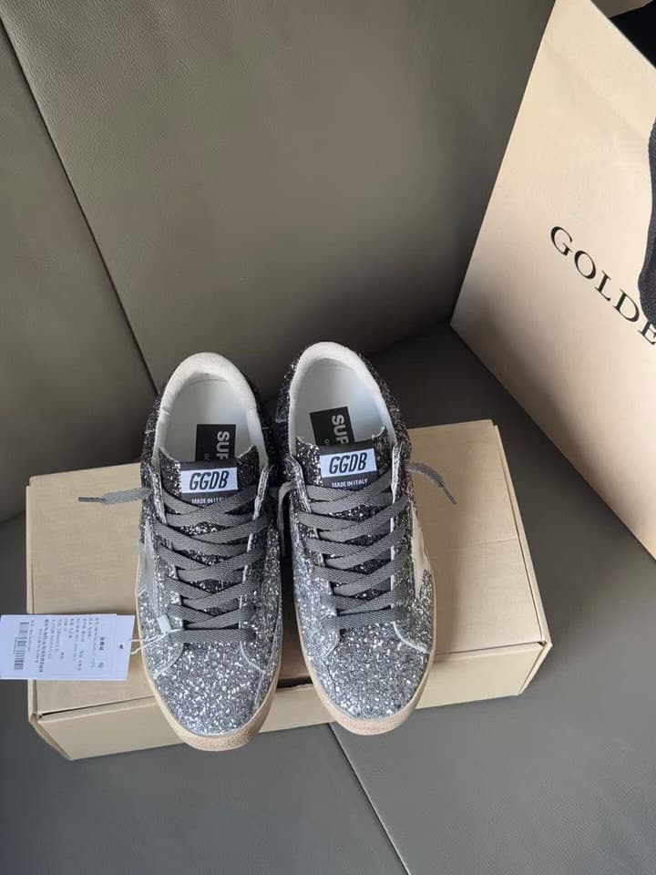 Golden Goose Superstar Sneakers – 2025 Collection in Gradient Gunmetal Silver Grid