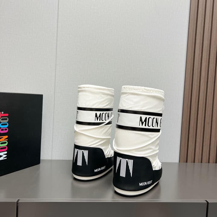 Moon Boot 2024FW Snow Boots in Matte Black