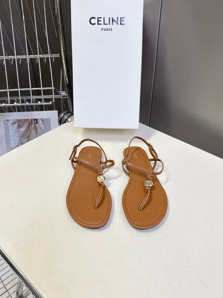 Celine Triomphe T-Strap Flat Sandals – Spring/Summer Collection in Black