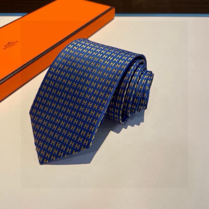 Hermès Men's H-Letter Silk Tie – New Collection in Burgundy