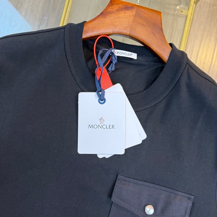 Moncler Logo Pocket Short Sleeve T-Shirt – 25SS in Deep Black