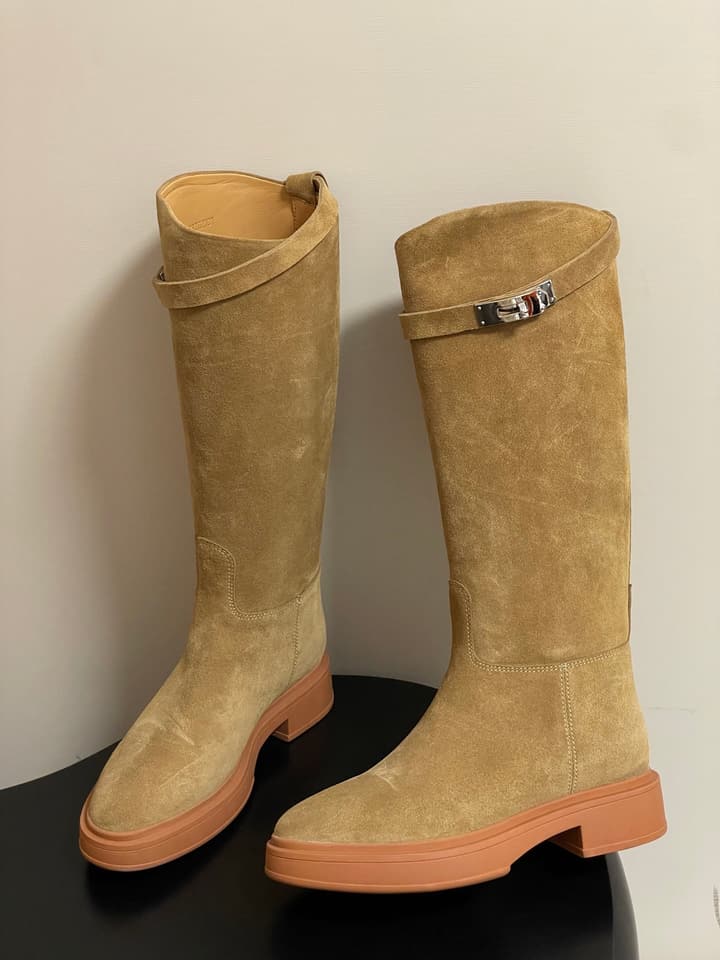 Hermès Jumping Kelly Buckle Knee-High Boots in Black Leather