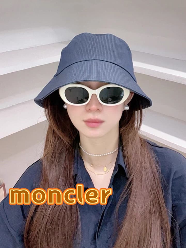 Moncler 2025 Autumn Bucket Hat in Black