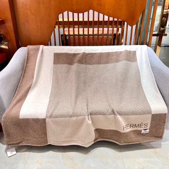 Hermès H Riviera Wool Cashmere Blanket in Beige And Taupe Reversible