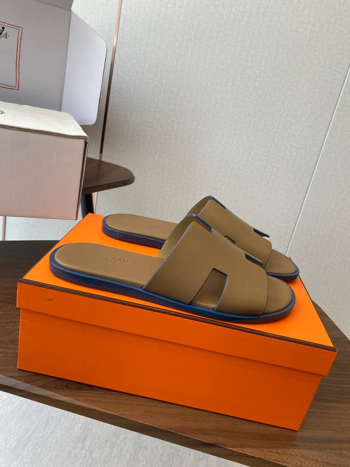 Hermès Izmir Series Men's H-Slide Sandals in Classic Black