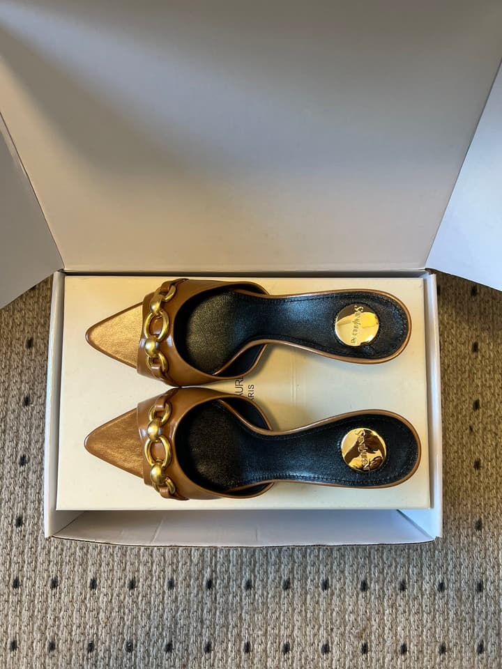 Saint Laurent Chain Pointed-Toe Heeled Mules – 26SS in Beige
