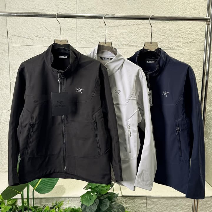 Arc'teryx Gamma MX Softshell Jacket in Classic Black