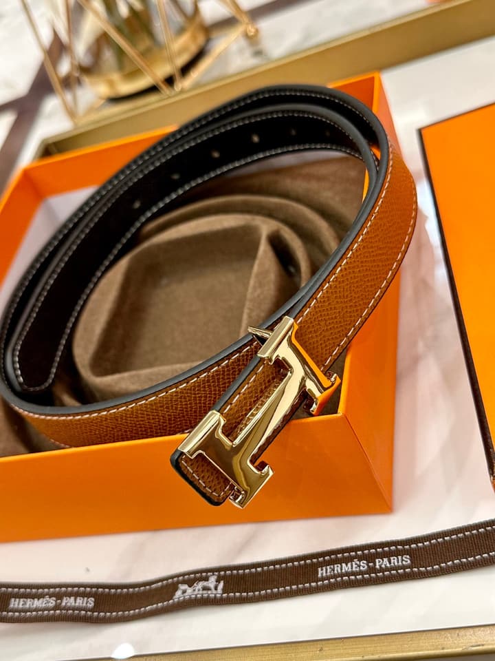 Hermès Classic Leather Belt – 2.5cm in Tan Textured With Polished Gold Buckle