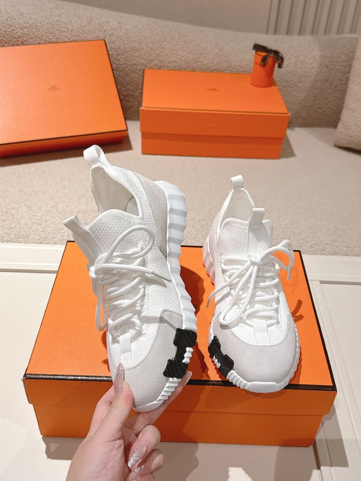 Hermès Classic Couple's Casual Sneakers in All Black