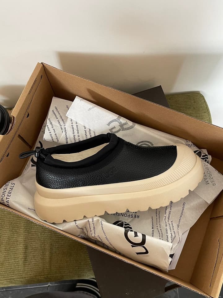 UGG Tasman Low-Top Leather Slippers in Black And Beige