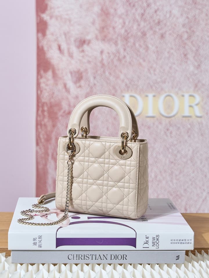 Dior Classic Lady Lambskin Handbag in Blush Pink