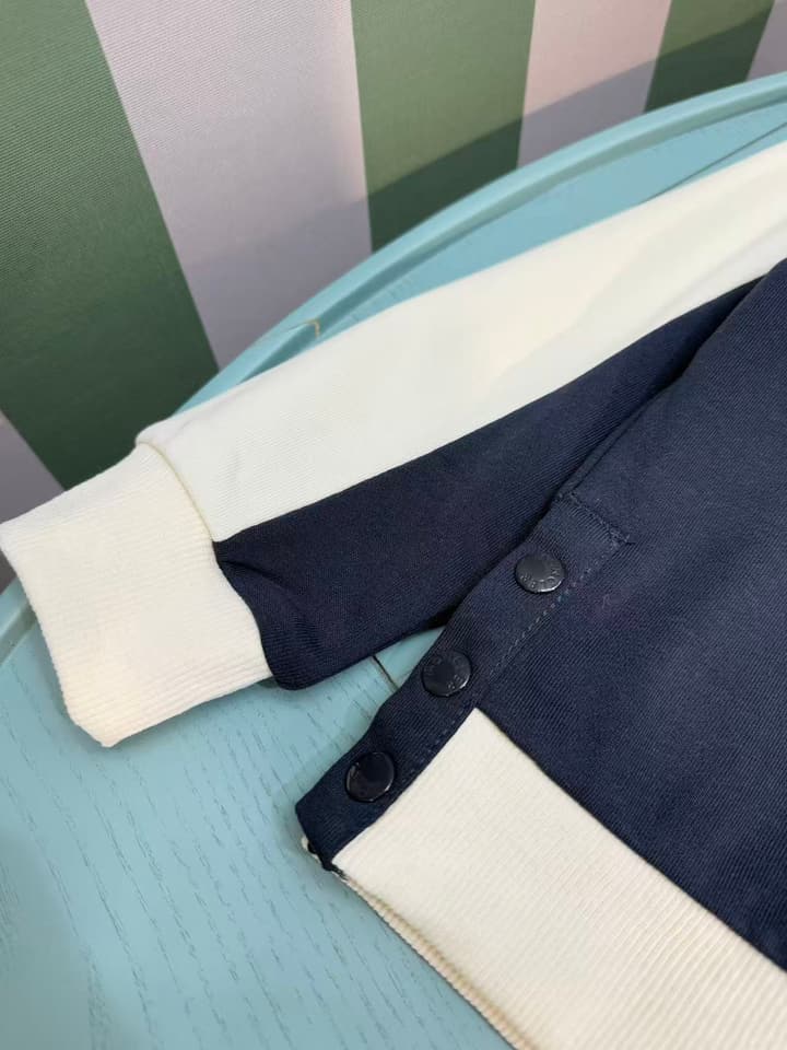Moncler High-End Kids Crewneck Tracksuit – Kids Collection – 2025AW in Navy Blue And Cream Color Block