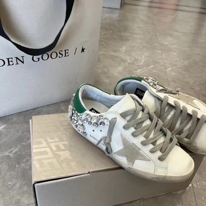 Golden Goose Superstar Diamond Tail Sneakers – 2023 Autumn/Winter in Distressed White With Royal Blue Rhinestone Heel