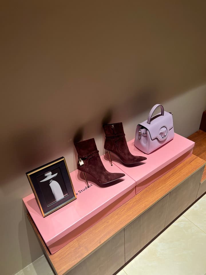 Tom Ford Luxury Metal Heel Ankle Boots in Black Leather