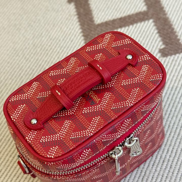 Goyard Muse Vanity Ultra Mini Cosmetic Bag in Blue