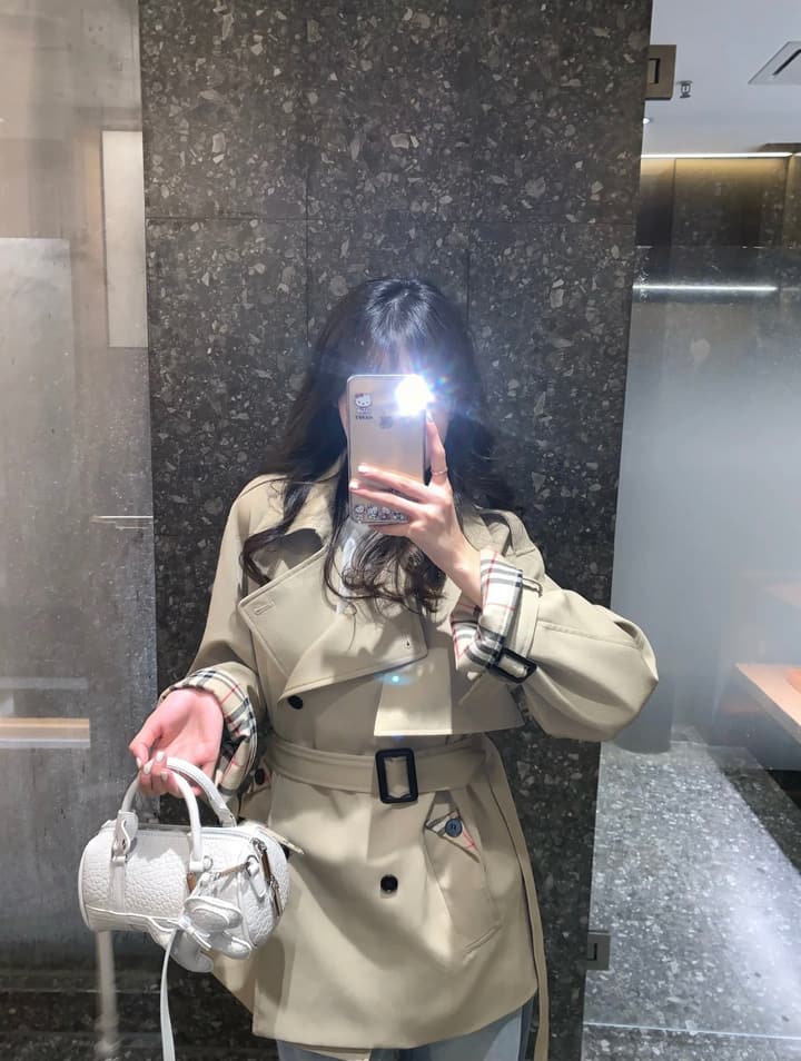 Burberry Short Trench Coat in Short Khaki Trench Coat