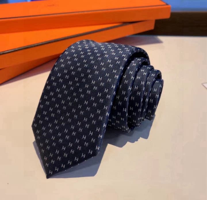 Hermès H-Letter Men's Silk Tie Series in Burgundy Microdot
