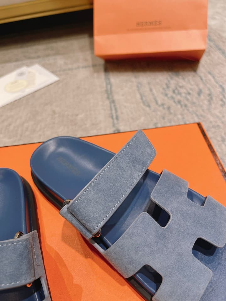 Hermès Chypre Calfskin Slides – 2023SS in Denim Blue