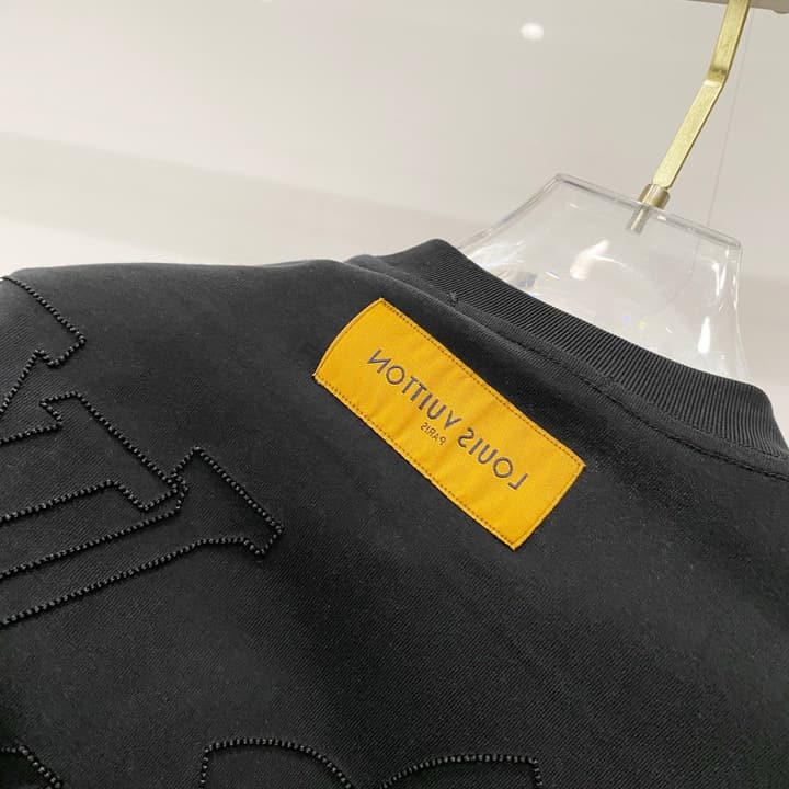 Louis Vuitton Clover Logo Embroidered Cotton T-Shirt in Black