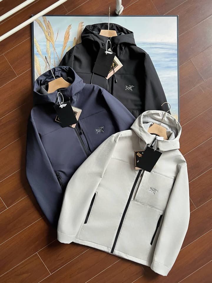 Arc'teryx GAMMA MX Softshell Hooded Jacket in Black