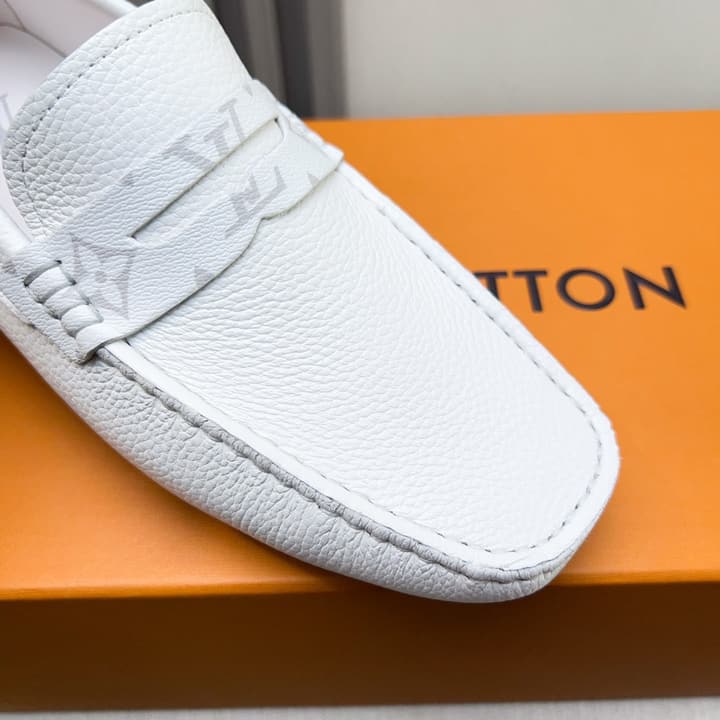 Louis Vuitton Pebbled Leather Driving Shoes in Black Textured Leather