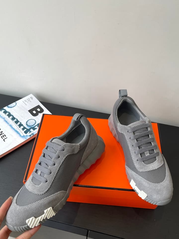 Hermès Classic Couple's Casual Sneakers in Black