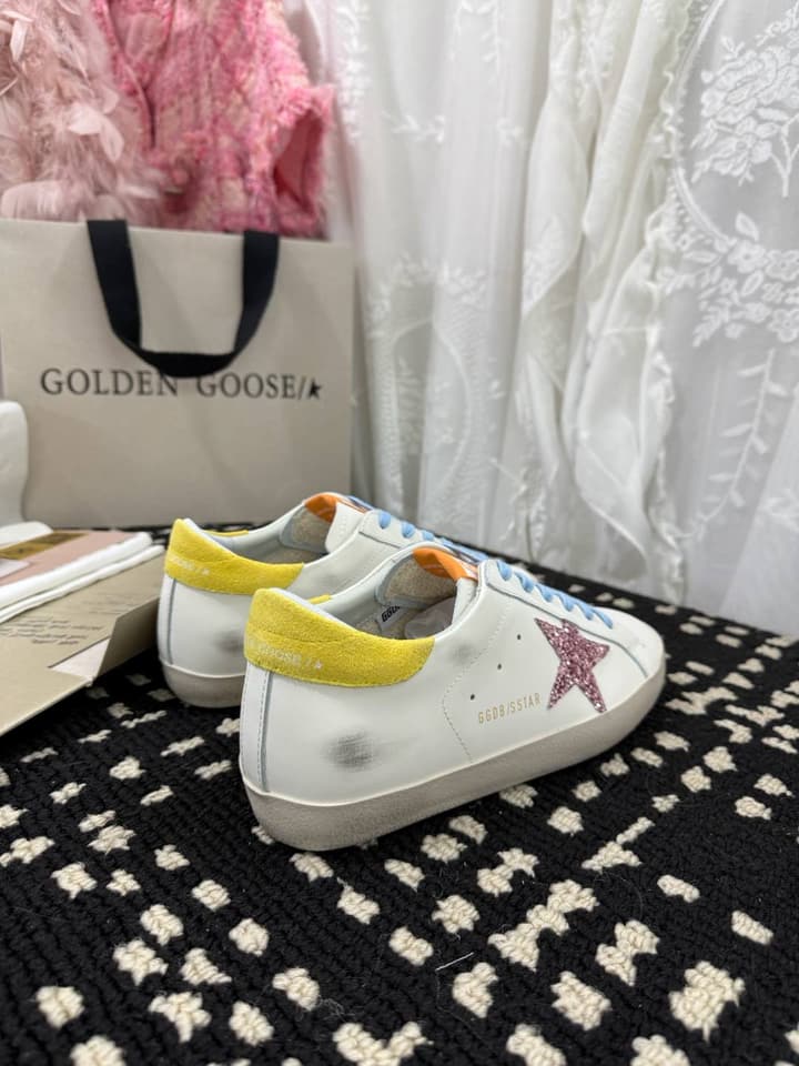 Golden Goose Super Star Leather Sneakers in Black Star Black Heel