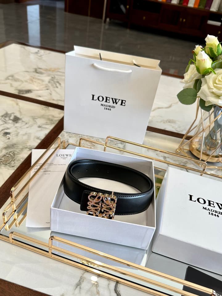 Loewe Classic Leather Belt – 4.0cm in Black With Gold Flat Buckle