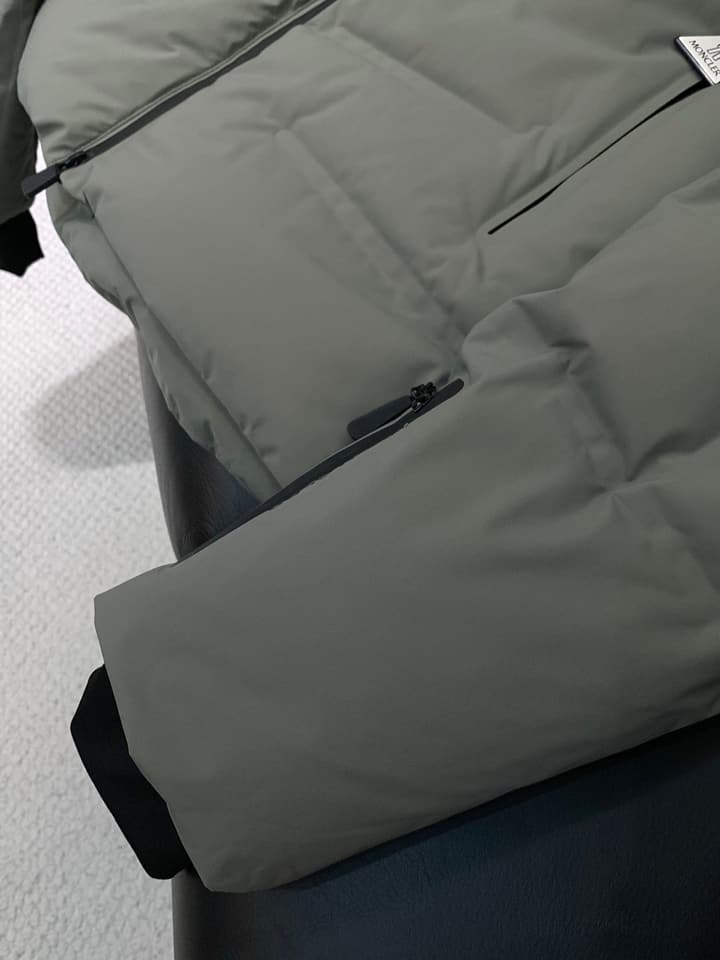 Moncler Casual Hooded Down Jacket – 2025FW in Sage Green