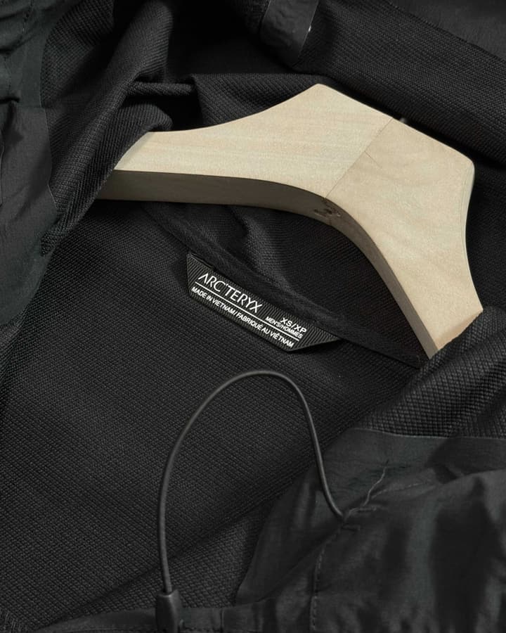Arc'teryx Gamma Hoody Softshell Jacket in Black