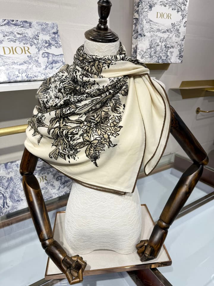Dior Cashmere Silk Square Scarf – 2025 Collection in Cream Multi-floral