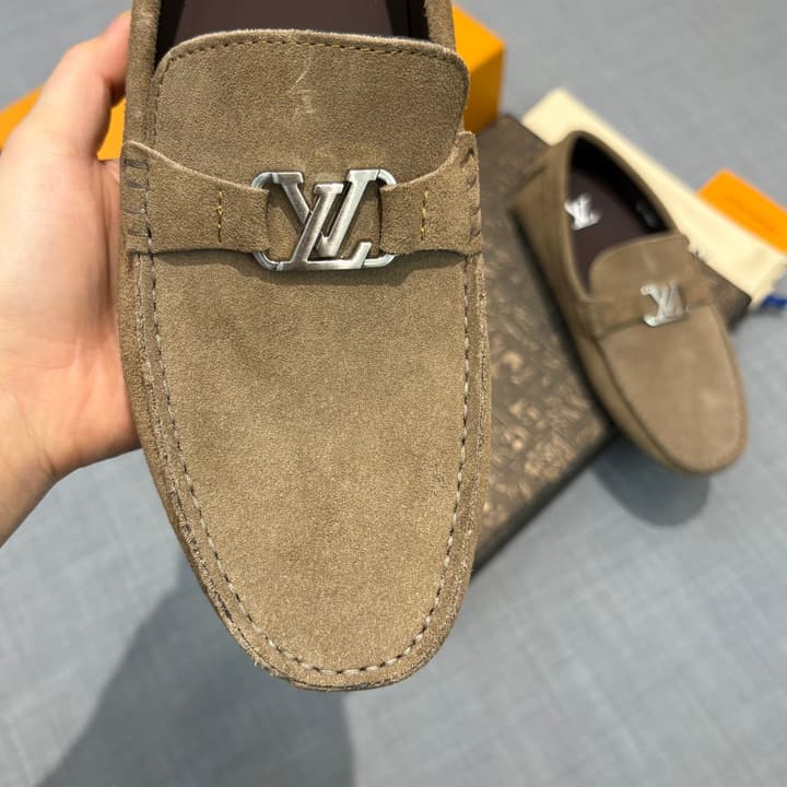 Louis Vuitton Men's Suede Driving Shoes in Black Suede