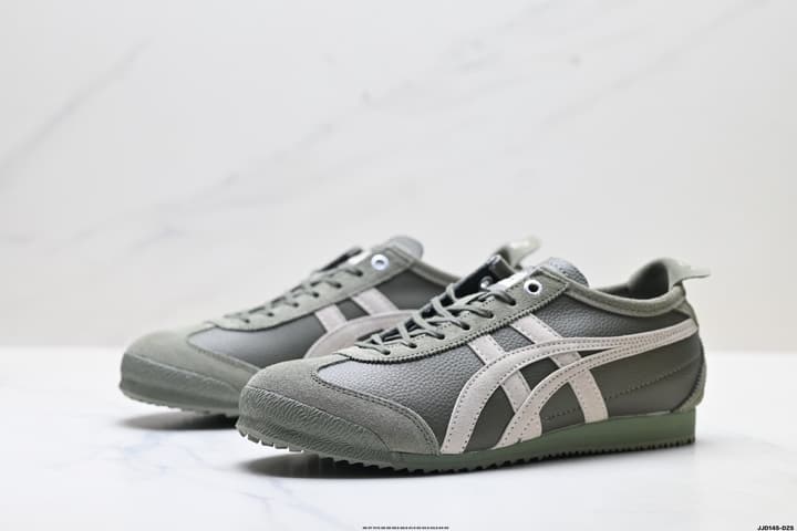 Onitsuka Tiger MEXICO 66 DELUXE NIPPON MADE Sneakers in Deep Sage With Light Grey Stripes