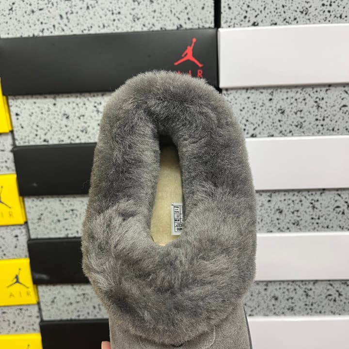 UGG Thick-Soled Low-Cut Fur Snow Boots in Olive Suede Patterned Trim