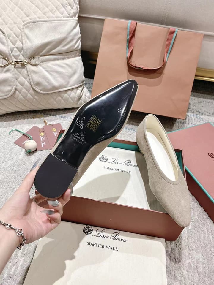 Loro Piana Rebecca Minimalist Ballerina Flats – Spring/Summer Collection in Black Suede