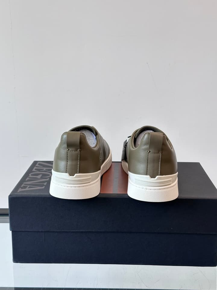 Zegna Men's Low-Top Leather Sneakers in Black & White