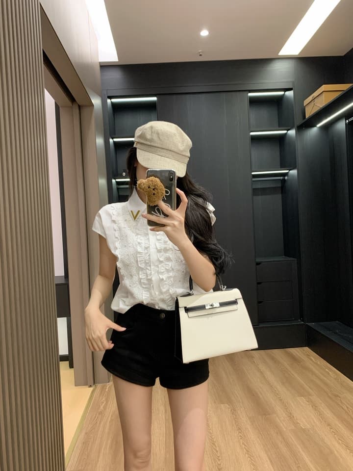 Valentino V-Logo Sleeveless Lace Blouse in Navy Blue