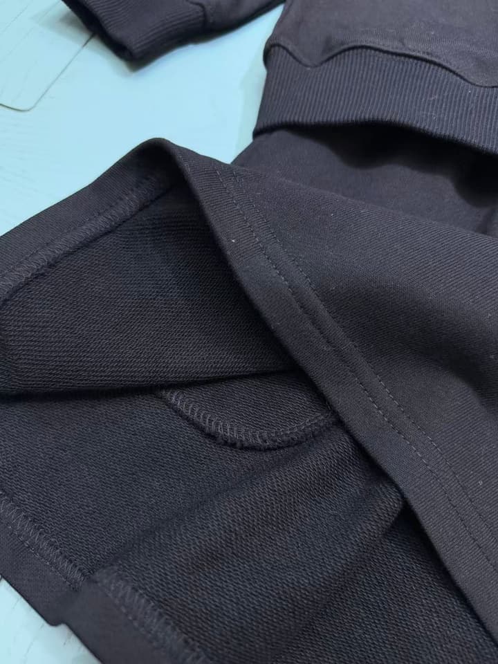 Louis Vuitton Kids Crewneck Sweatshirt and Skirt Set – 2025FW – Kids Collection in Black Set