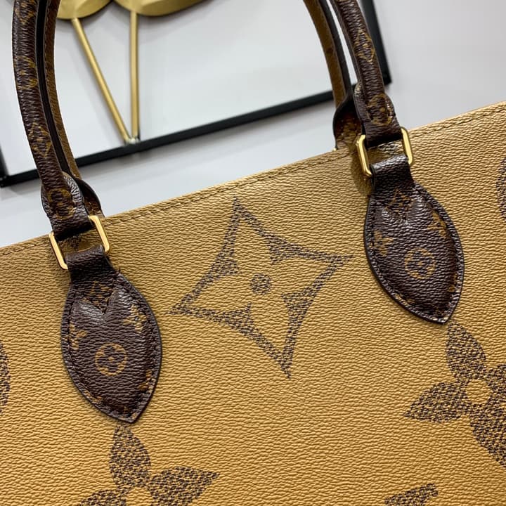 Louis Vuitton Onthego Monogram Giant Tote Bag in Monogram Giant Brown/tan