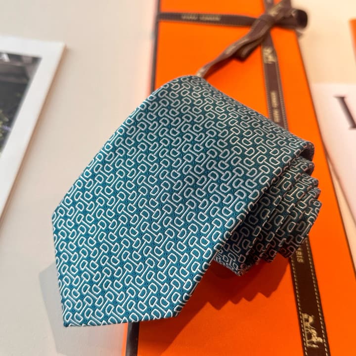 Hermès Men's Silk Tie – New Collection in Blue