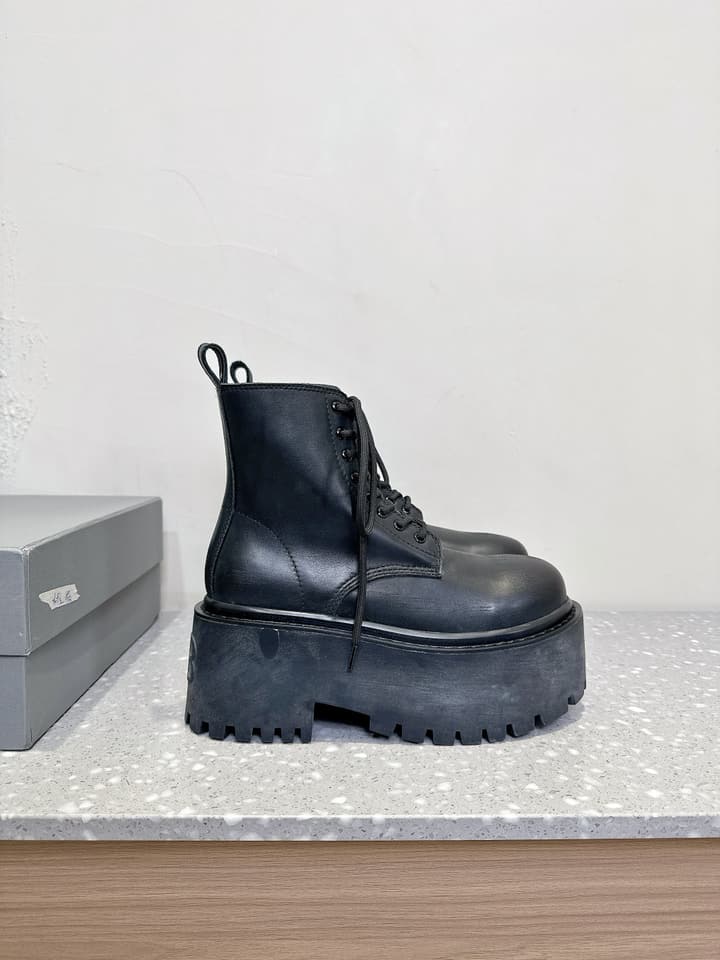 Balenciaga Platform Lace-Up Martin Boots – 25SS