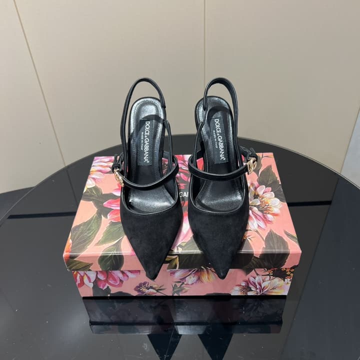 Dolce & Gabbana Pointed Toe Cross-Strap Pumps – 25FW in Black Patent