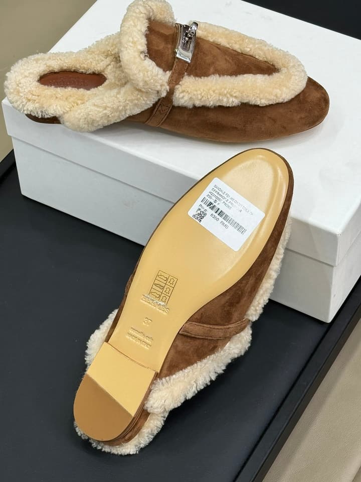 Hermès H Kelly Classic Mule Slippers – 24FW