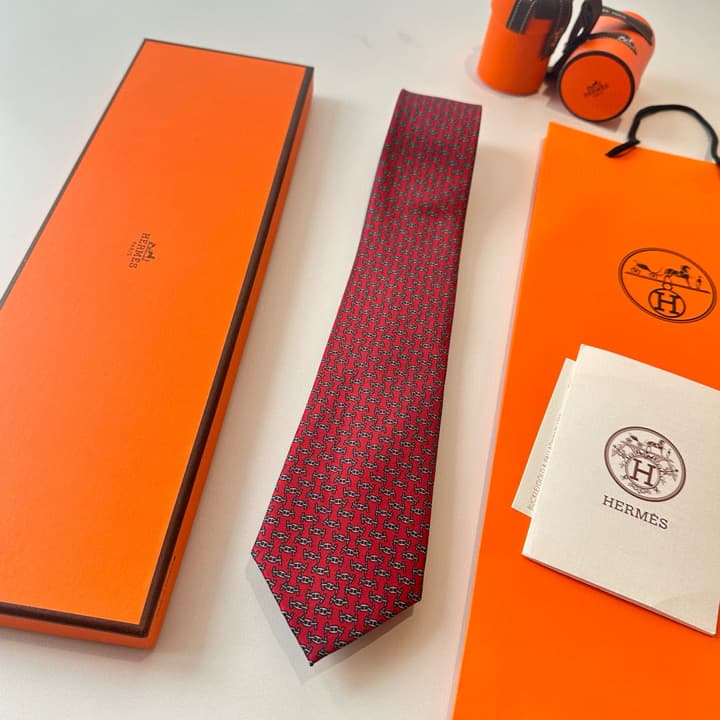 Hermès Men's Silk Tie Series in Dark