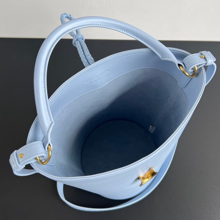 Bottega Veneta Liberta Bucket Bag – 25SS in Black