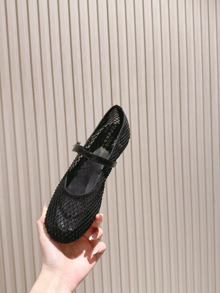 Louis Vuitton Ballet Flats – 2025SS in Black